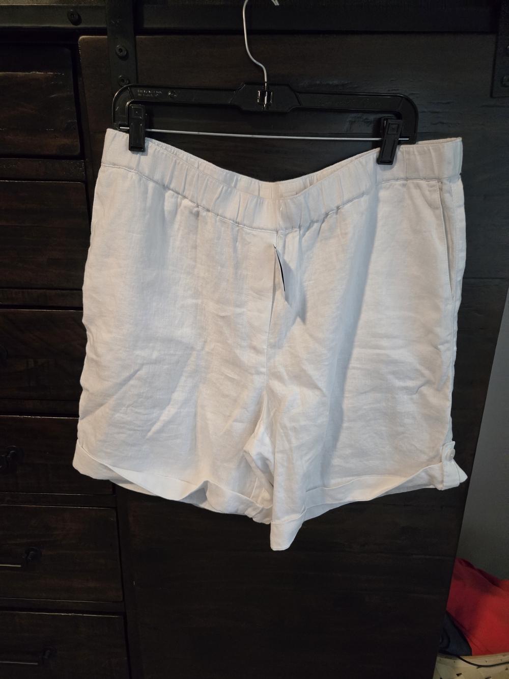 Lightweight Women’s Linen Shorts
